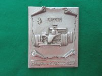 フェラーリ・ファクトリー　鋳造　Ｆ1/2000年　チャンピオン記念オブジェ　縦15.6ｃｍ　横13ｃｍ