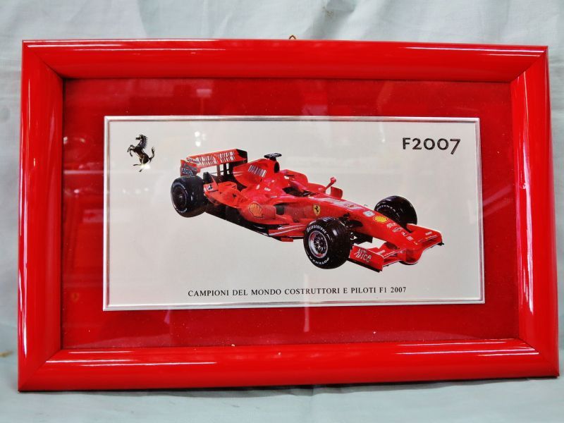 画像1: Ferrari社が永年勤続者限定に贈ったシルバープレート画装です。　フェラーリＦ1　2007　１８×28 (1)