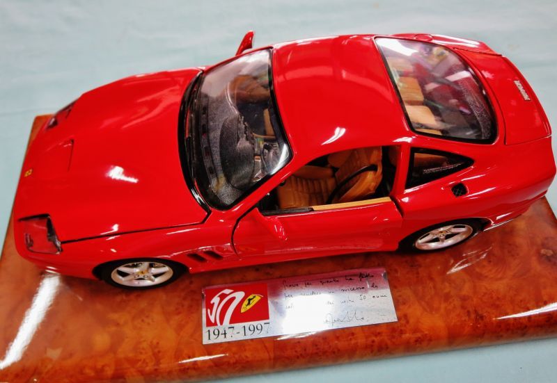 画像1: フェラーリ５０周年記念モデル　もんてゼローモが関係者にプレゼントしたモデルです　29×16ｃｍ (1)